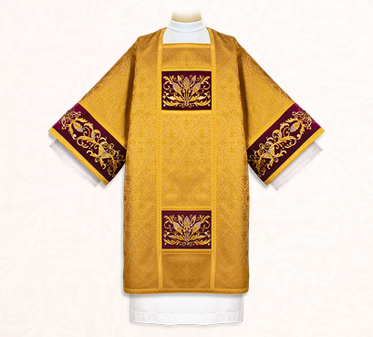 Robe dalmate brodée « Pietre E Oro »