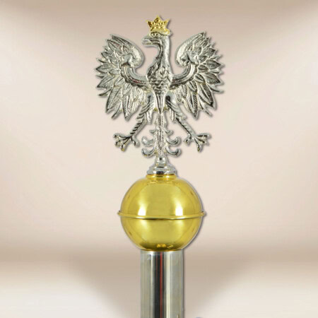 Tête de mât avec aigle