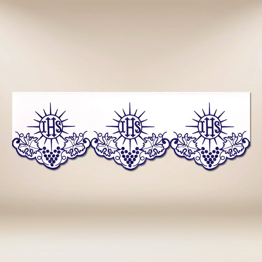 Dentelle brodée violette