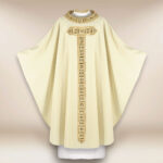 Chasuble liturgique brodée ecru