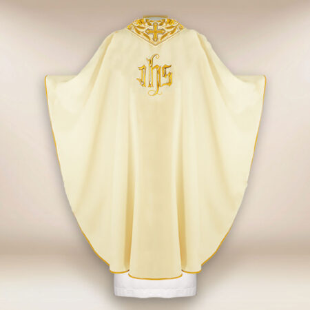 Chasuble liturgique avec broderie IHS