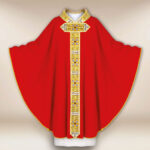 Chasuble liturgique brodée rouge