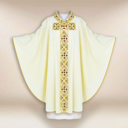 Chasuble brodée écrue