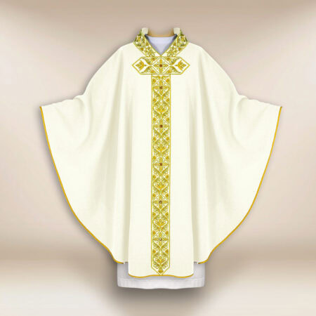 Chasuble brodée ecru