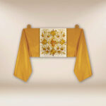 Voile huméral brodé IHS