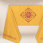 Voile huméral doré avec IHS