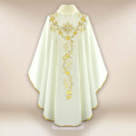 Chasuble brodée IHS écru