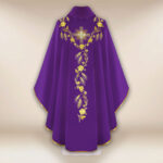 Ornat haftowany “Dominium”