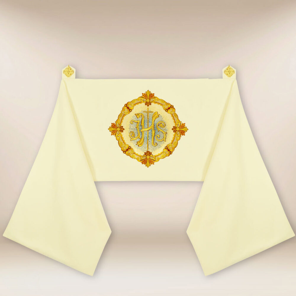 Voile huméral brodé avec IHS