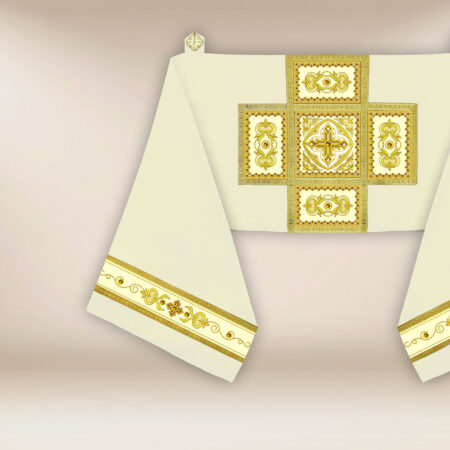 Voile huméral brodé écru avec croix