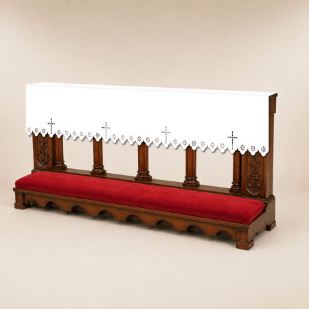 Couverture ajourée pour balustrades avec croix
