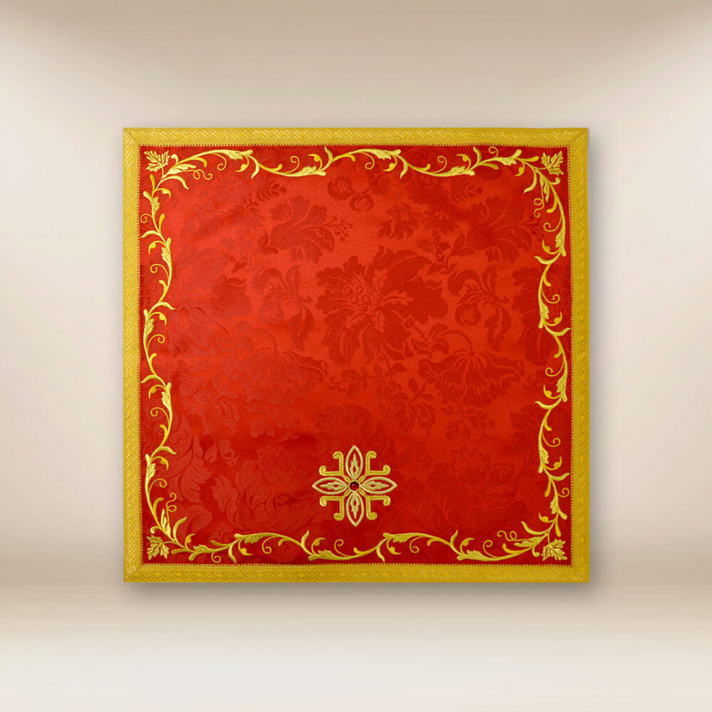 Voile de calice brodé rouge