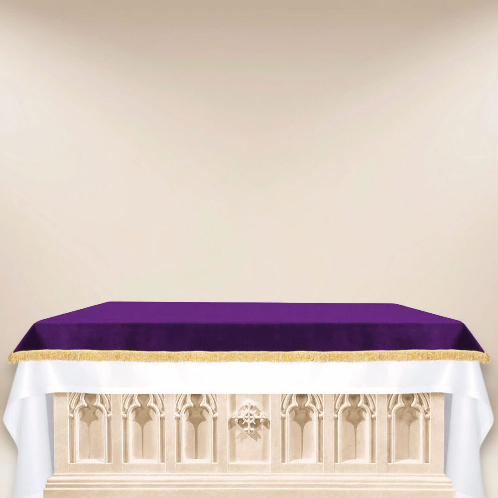 Couverture d’autel en velours violet
