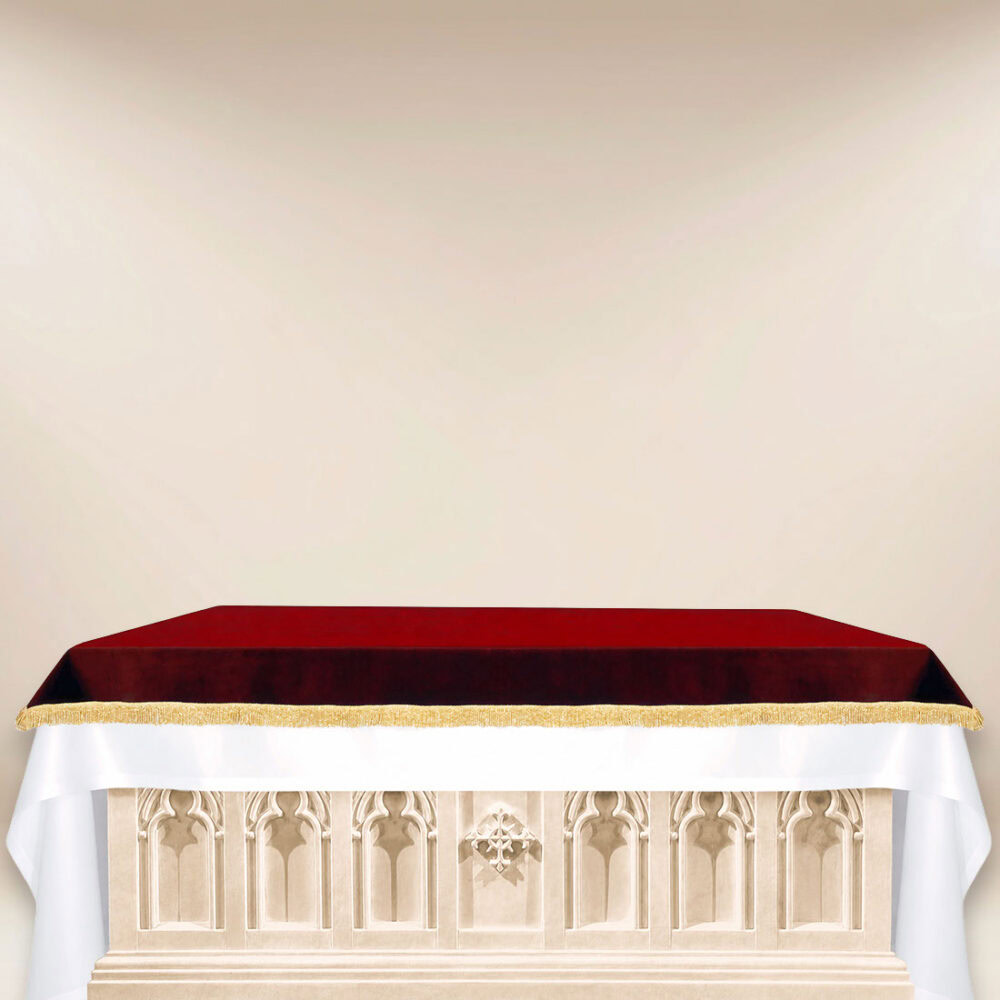 Couverture d’autel en velours bordeaux