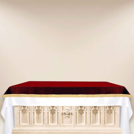 Couverture d’autel en velours bordeaux
