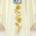 Chasuble brodée Mère de Dieu du Rosaire