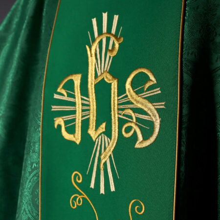 Chasuble avec ceinture brodée