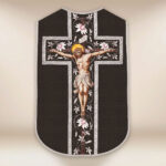 Chasuble romaine réplique noir Jésus sur la Croix