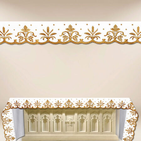 Nappe brodée richement pour l'église