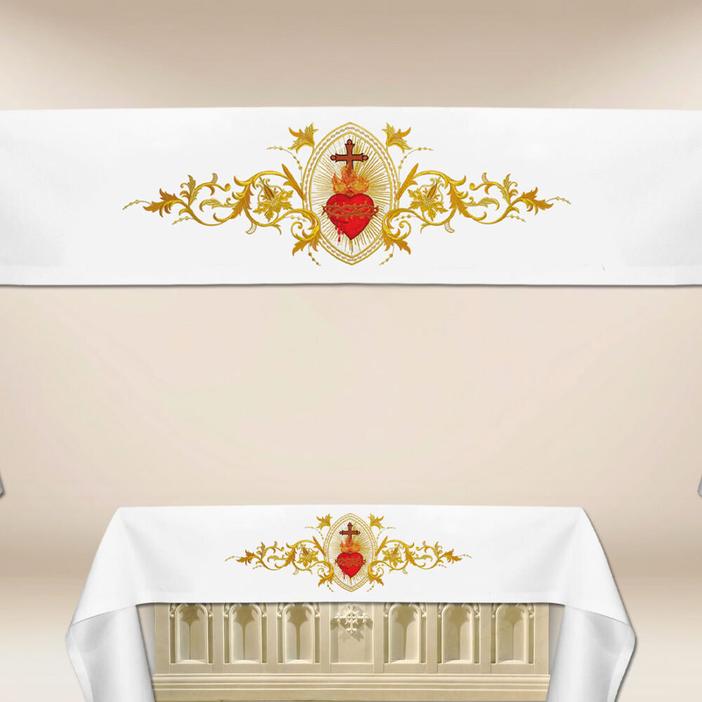 Nappe d’autel avec broderie frontale Cœur de Jésus