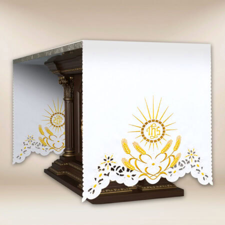 Nappe eucharistique brodée sur les côtés