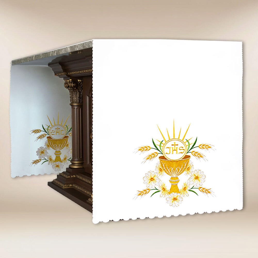 Nappe brodée sur les côtés "Sainte Communion"