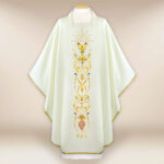 Belle chasuble brodée écrue avec motif de calice