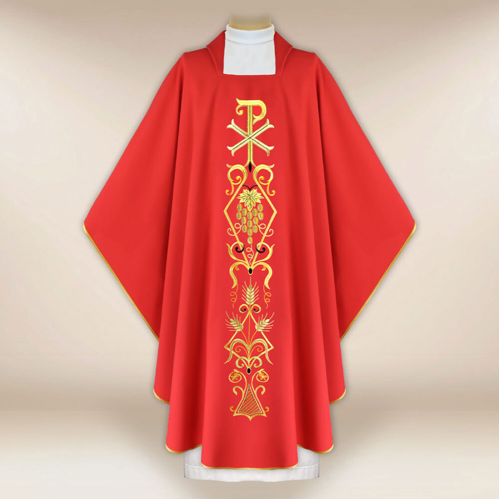 Chasuble liturgique avec motif PX rouge