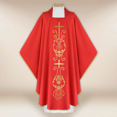 Chasuble liturgique avec motif de croix