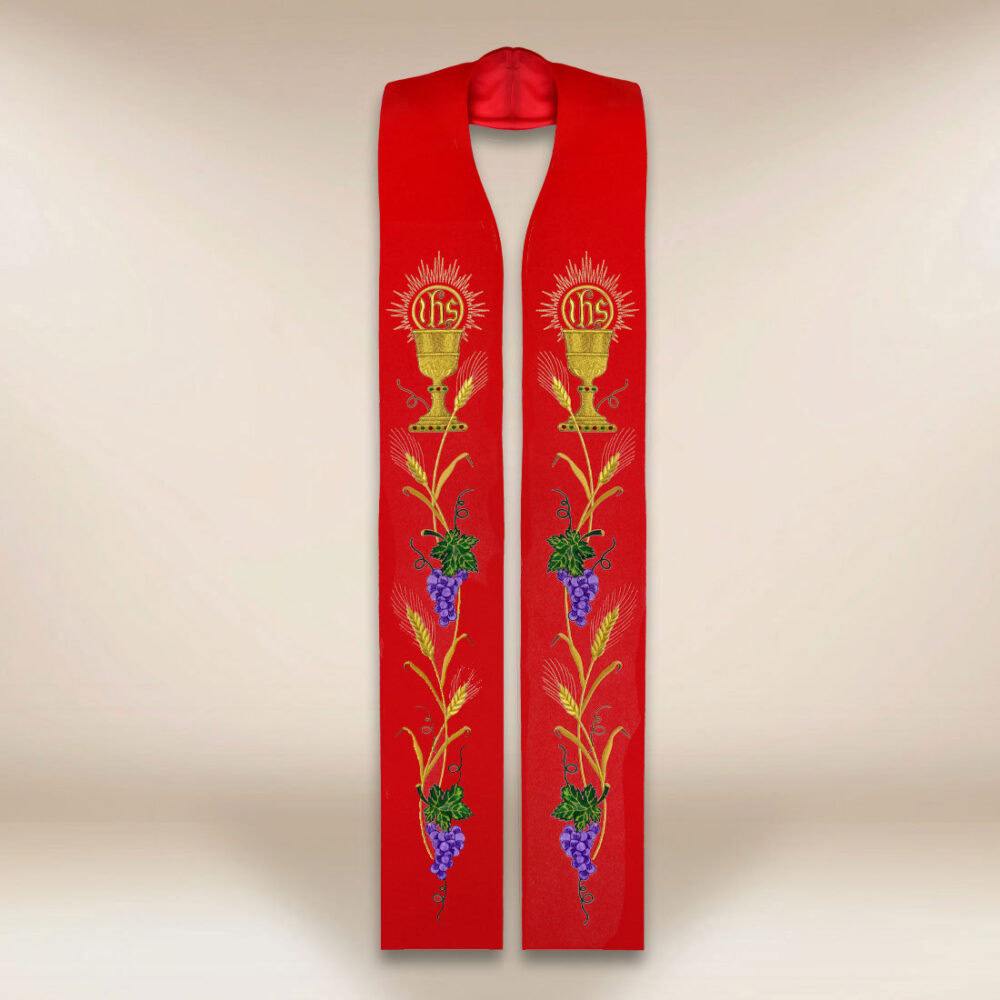 Étole liturgique brodée avec motif de calice