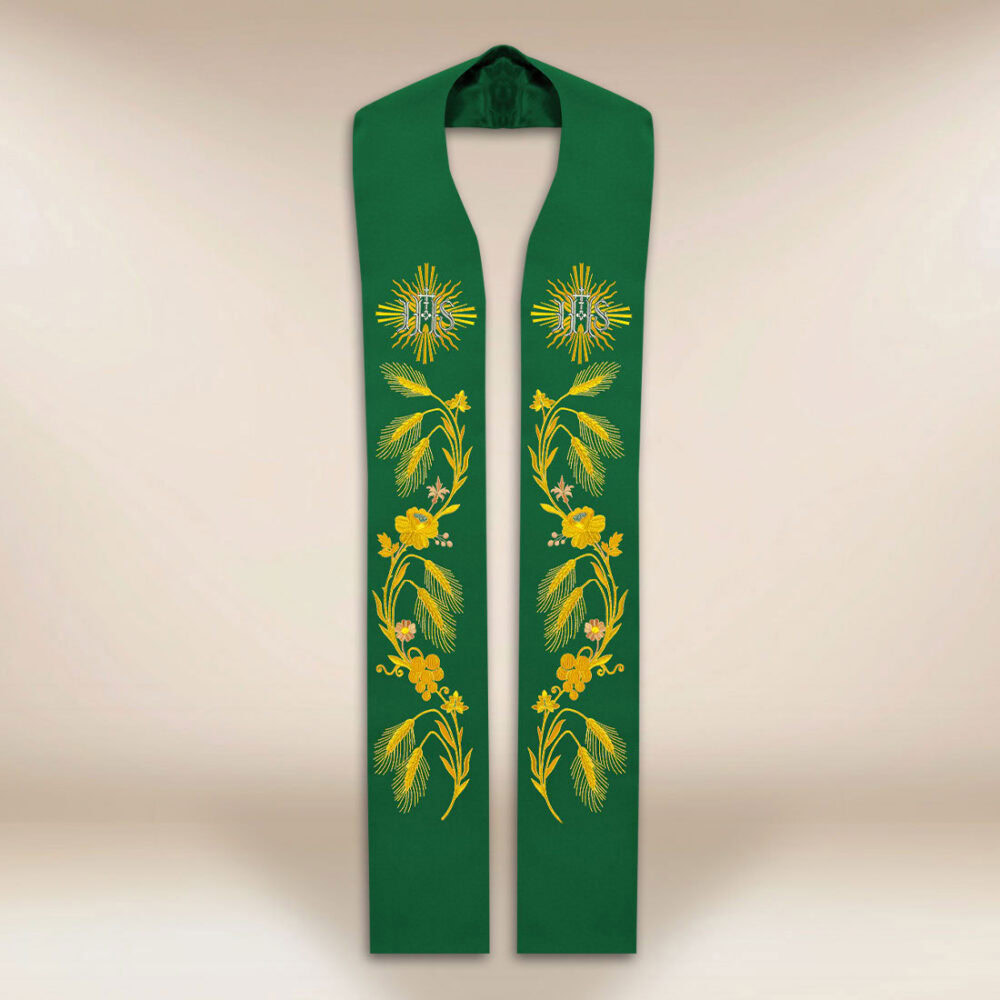 Étole brodée liturgique IHS verte