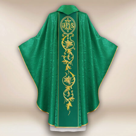 Chasuble verte avec pas brodé