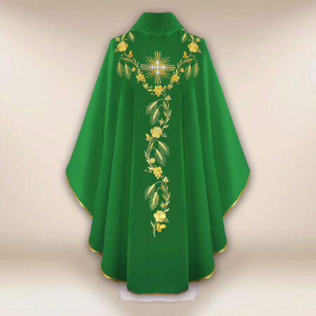 Chasuble brodée IHS verte